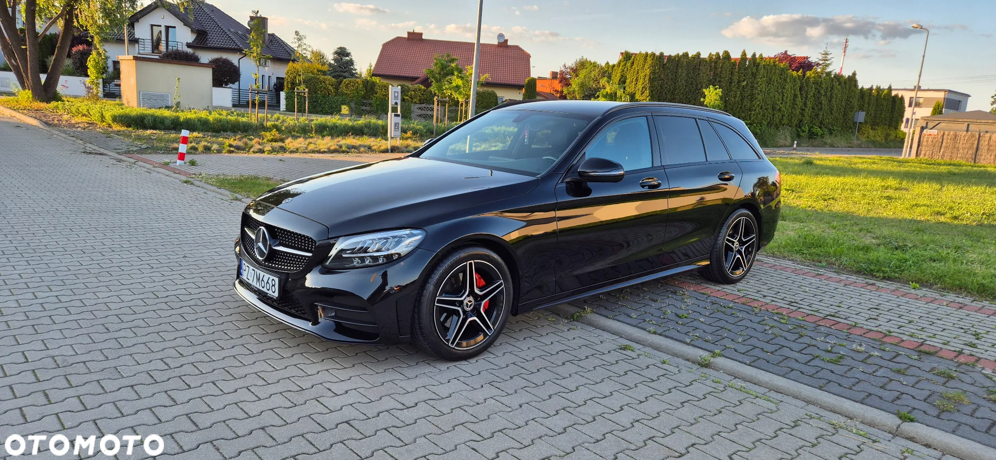 Mercedes-Benz Klasa C 160 T 9G-TRONIC AMG Line - 13