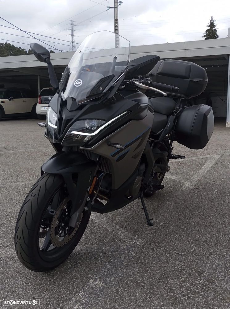 CF Moto 650GT GT - 4