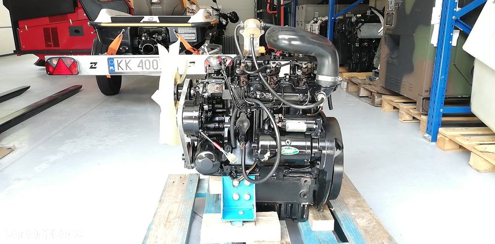 SILNIK YANMAR 3T75HL HKSA 18.6kW/3400rpm 1,126L 7724 zł netto - 4