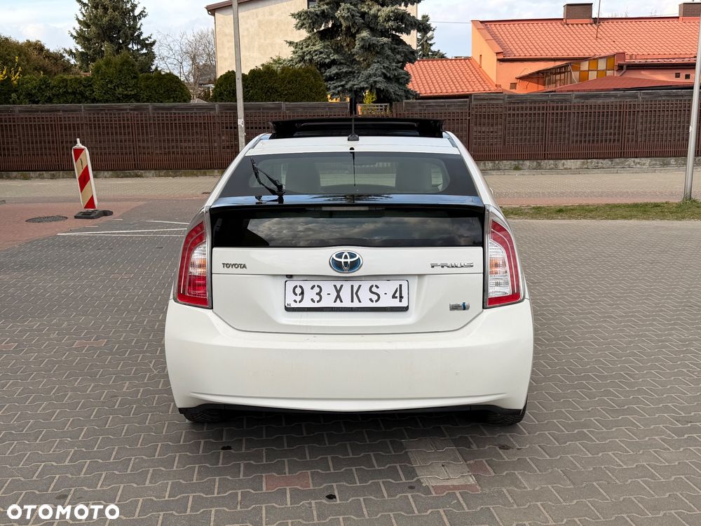 Toyota Prius 1.8 HSD Premium - 6
