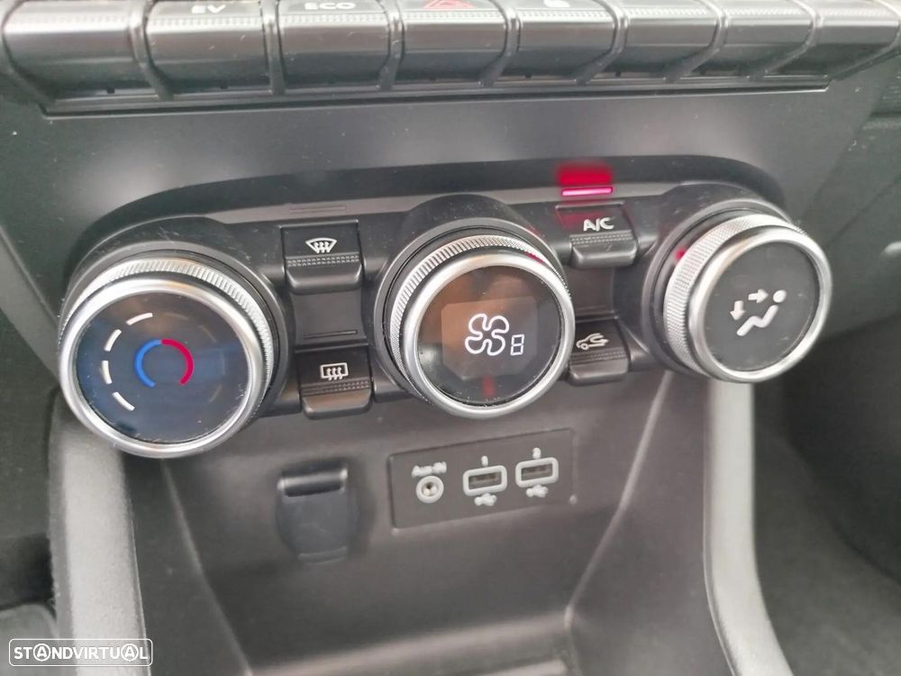 Renault Clio 1.6 E-Tech Full Hybrid Techno - 30