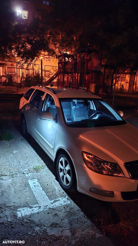 Skoda Octavia 1.6 TDI DPF Elegance - 18