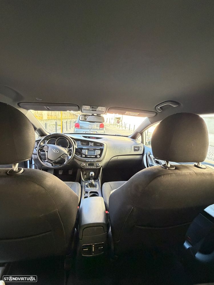 Kia Ceed S Coupé 1.6 CRDi TX - 14