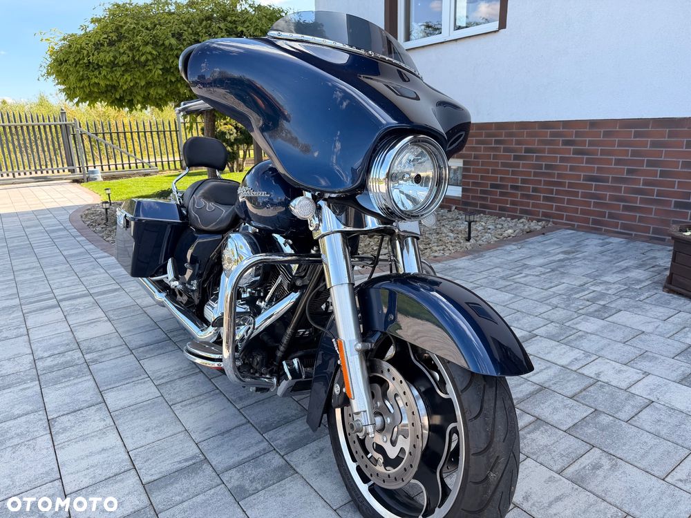 Harley-Davidson Touring Street Glide - 10