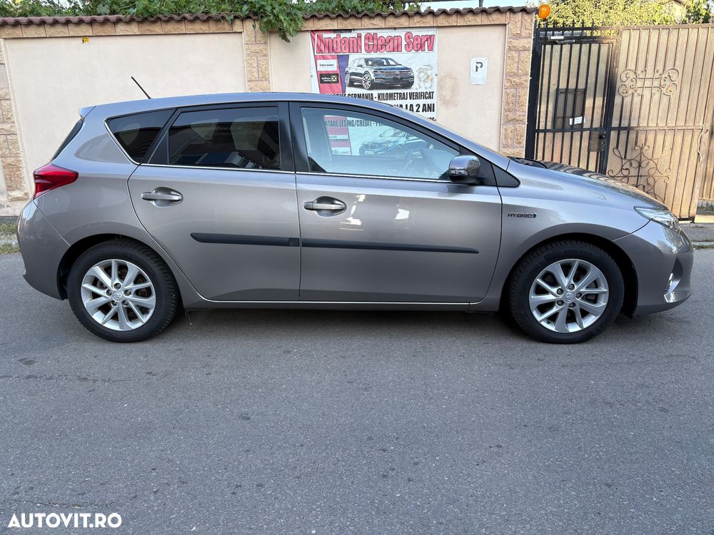 Toyota Auris 1.8 L VVT-i Luna - 6