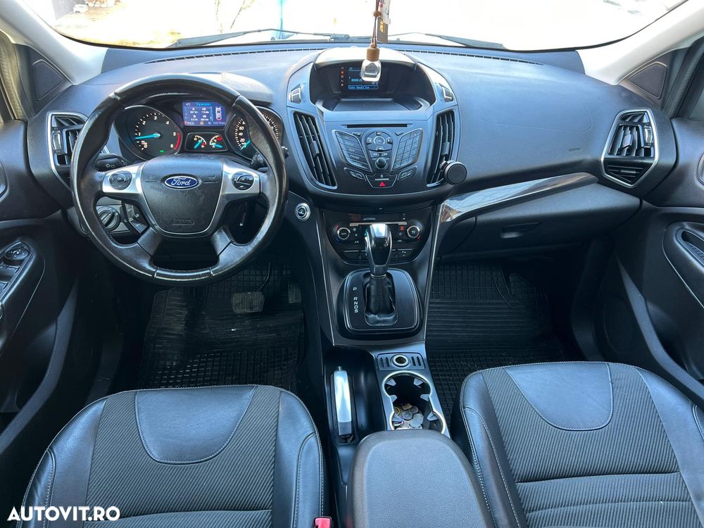 Ford Kuga 2.0 TDCi Powershift 4WD Titanium - 8