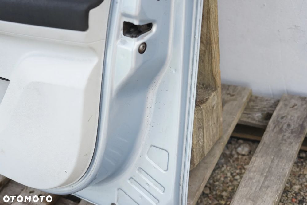 Drzwi przód przednie prawe Skoda Roomster 9452 - 17