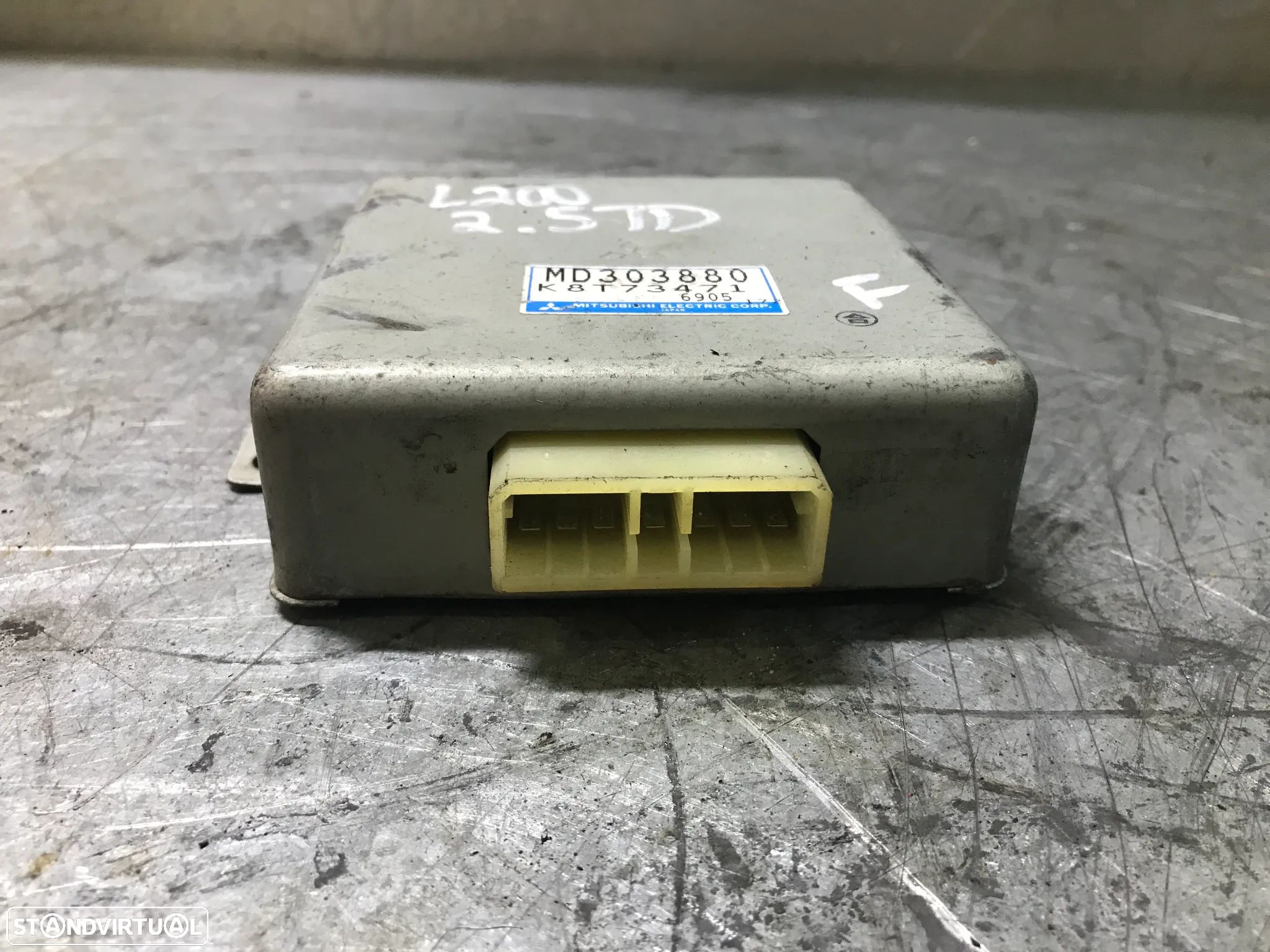 CENTRALINA DO  MOTOR MITSUBISHI L200 2.5TD MD303880 - 1
