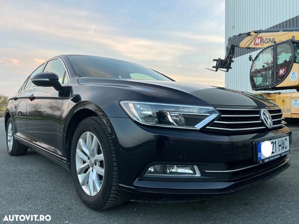 Volkswagen Passat - 12