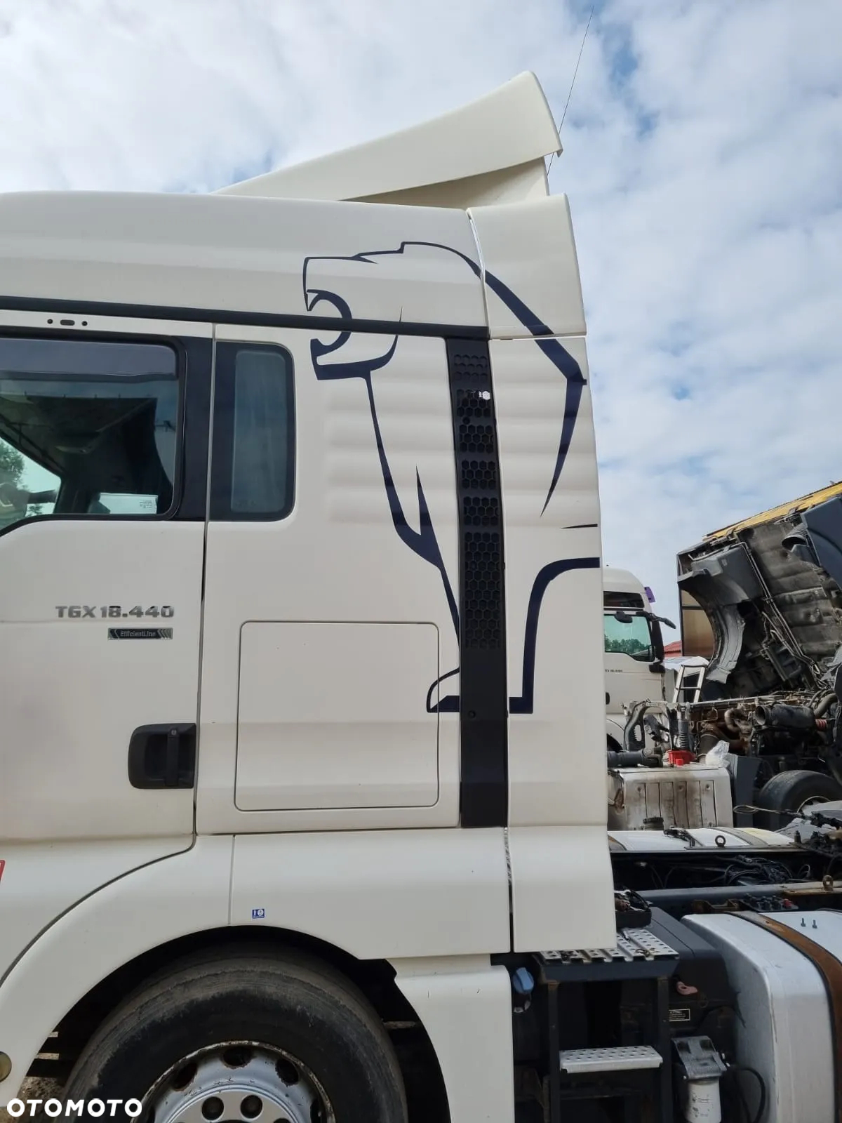 KOMPLET OWIEWEK MAN TGX E5 E6 KABINA XLX - 4