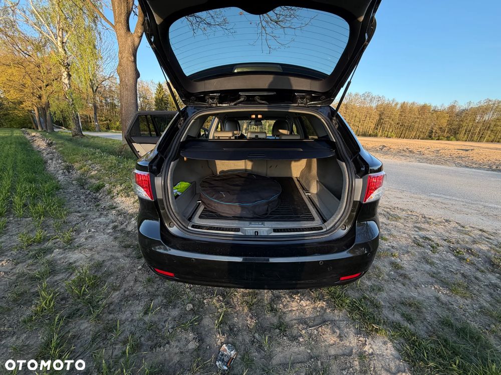 Toyota Avensis 1.8 Premium EU5 - 25