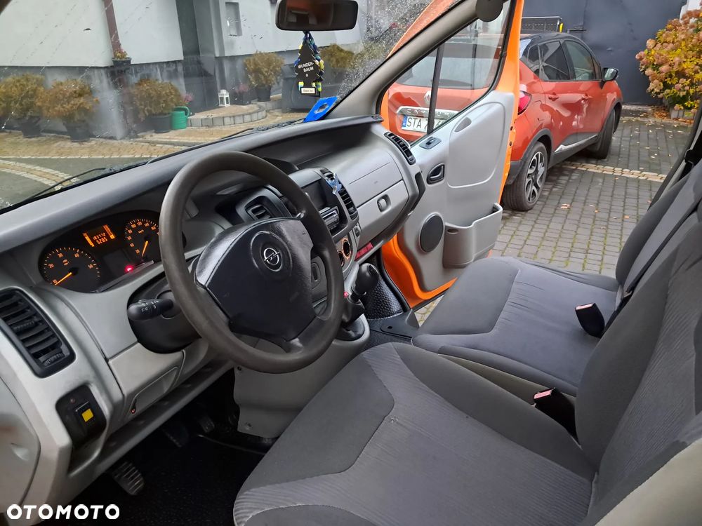 Opel Vivaro - 5