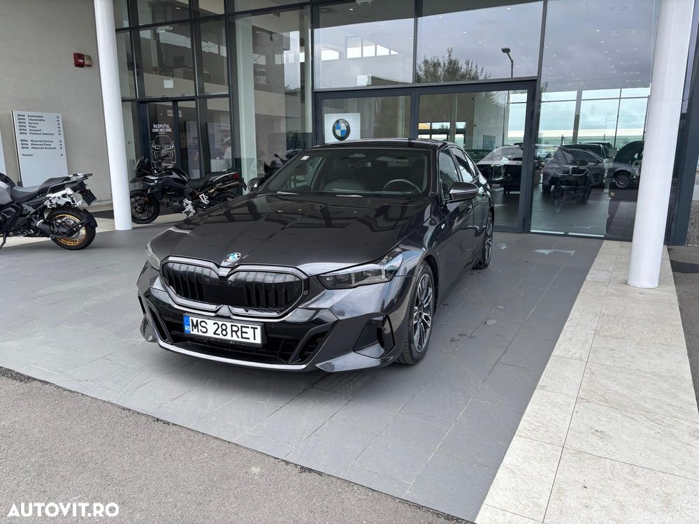 BMW Seria 5 520i AT MHEV - 1