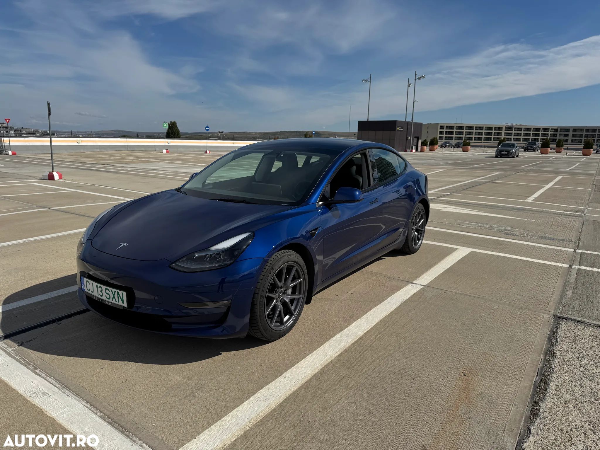 Tesla Model 3 Long Range - 1