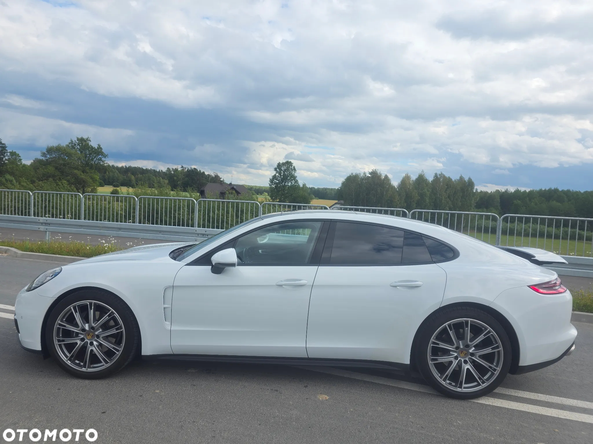 Porsche Panamera 4 Executive - 3