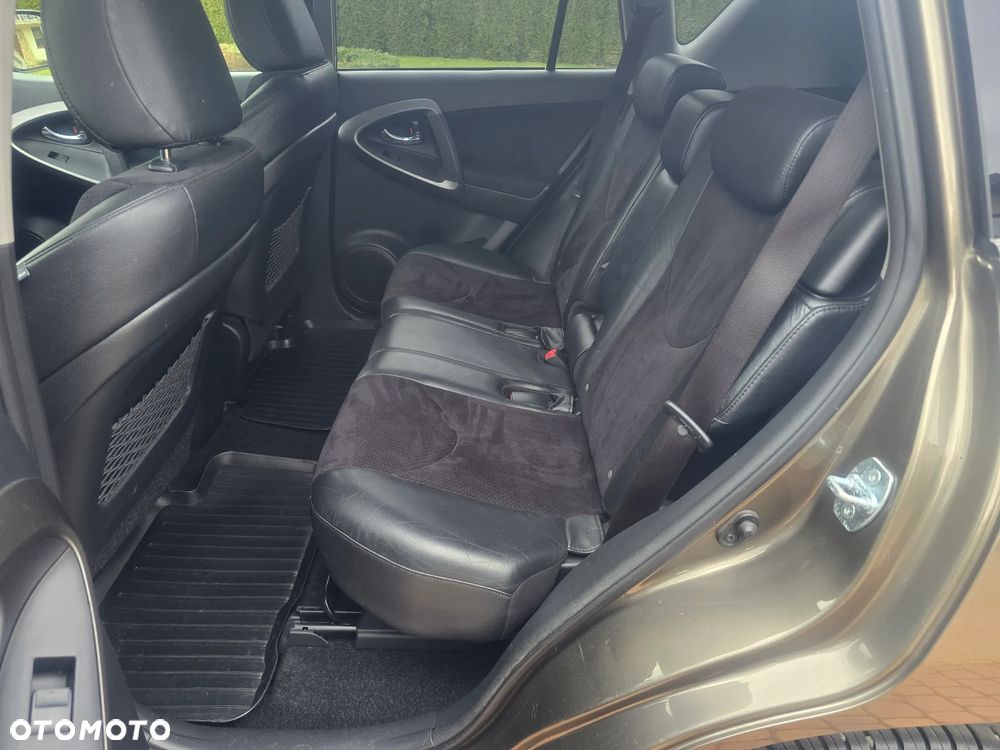 Toyota RAV4 2.0 VVT-i Premium - 23