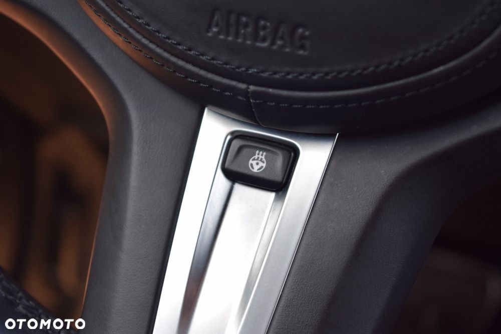 BMW Seria 3 320d xDrive M Sport sport - 17