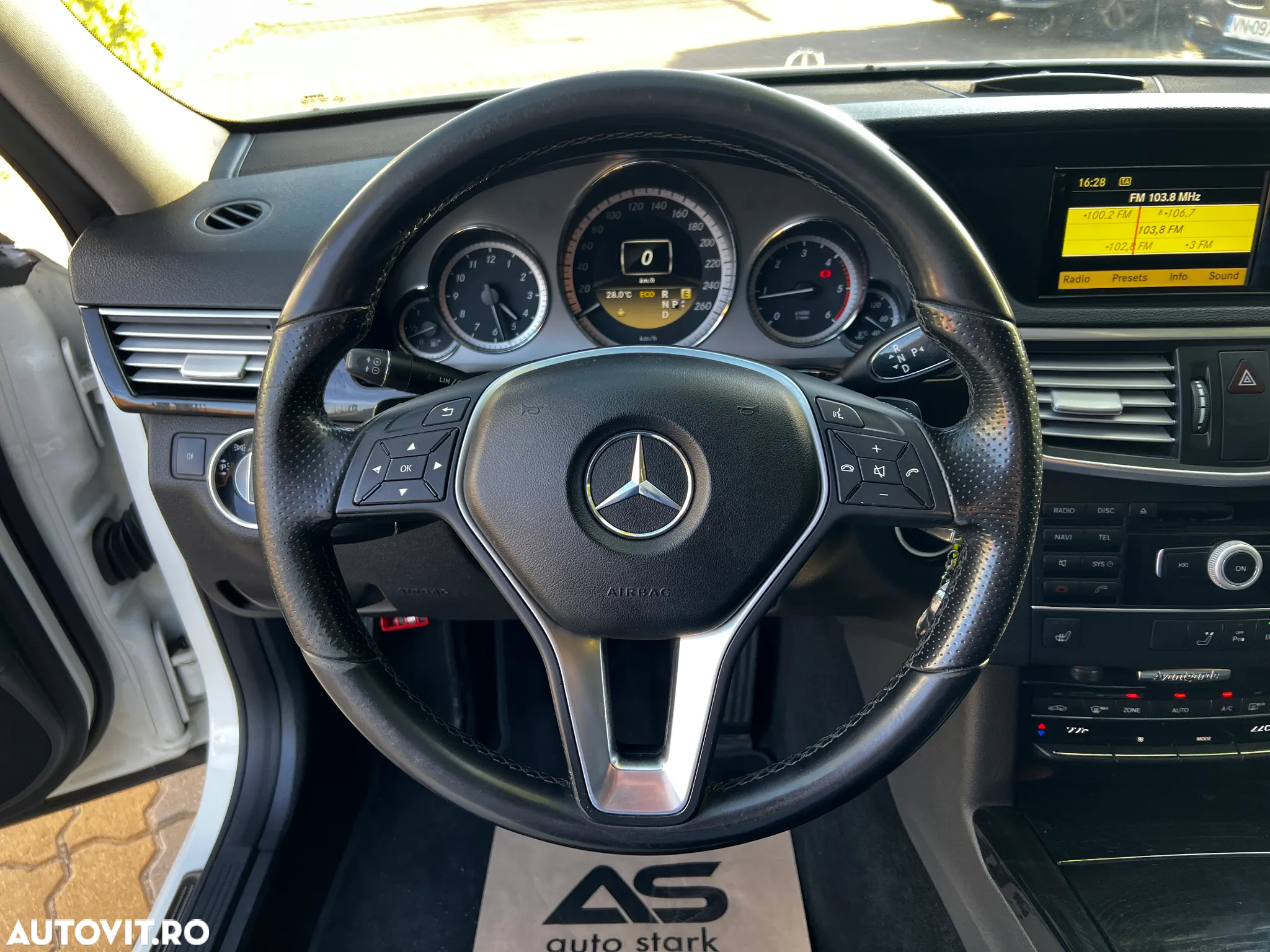 Mercedes-Benz E 250 CDI DPF BlueEFFICIENCY 7G-TRONIC Avantgarde - 23