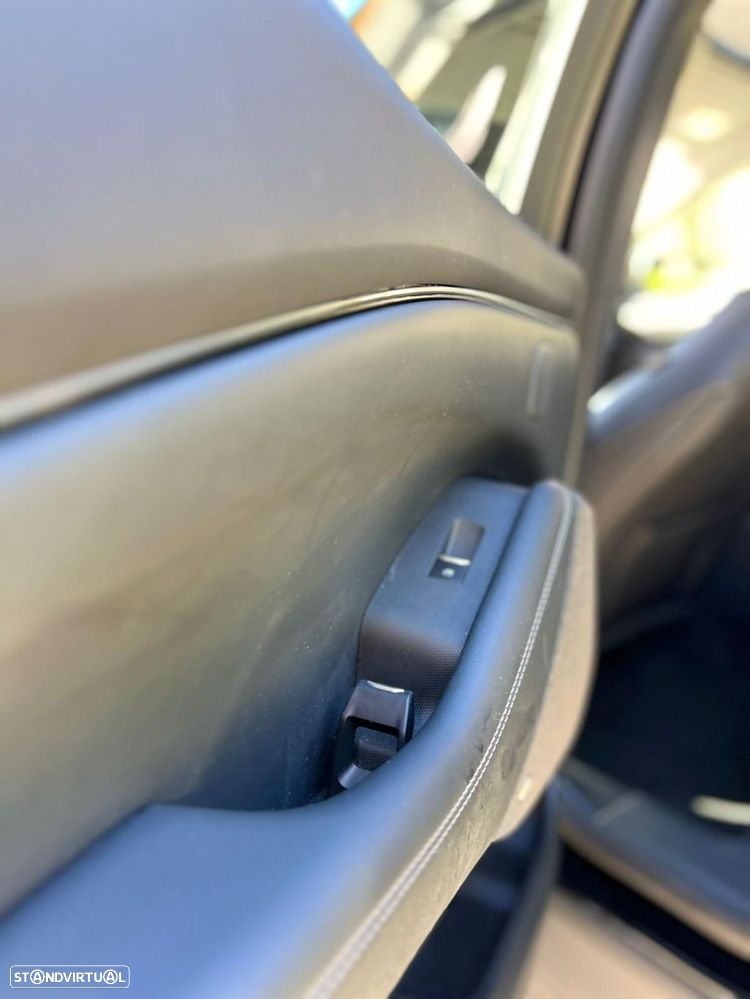 Ford Mustang Mach-E - 15