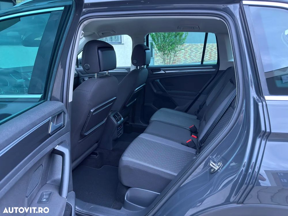 Volkswagen Tiguan - 13