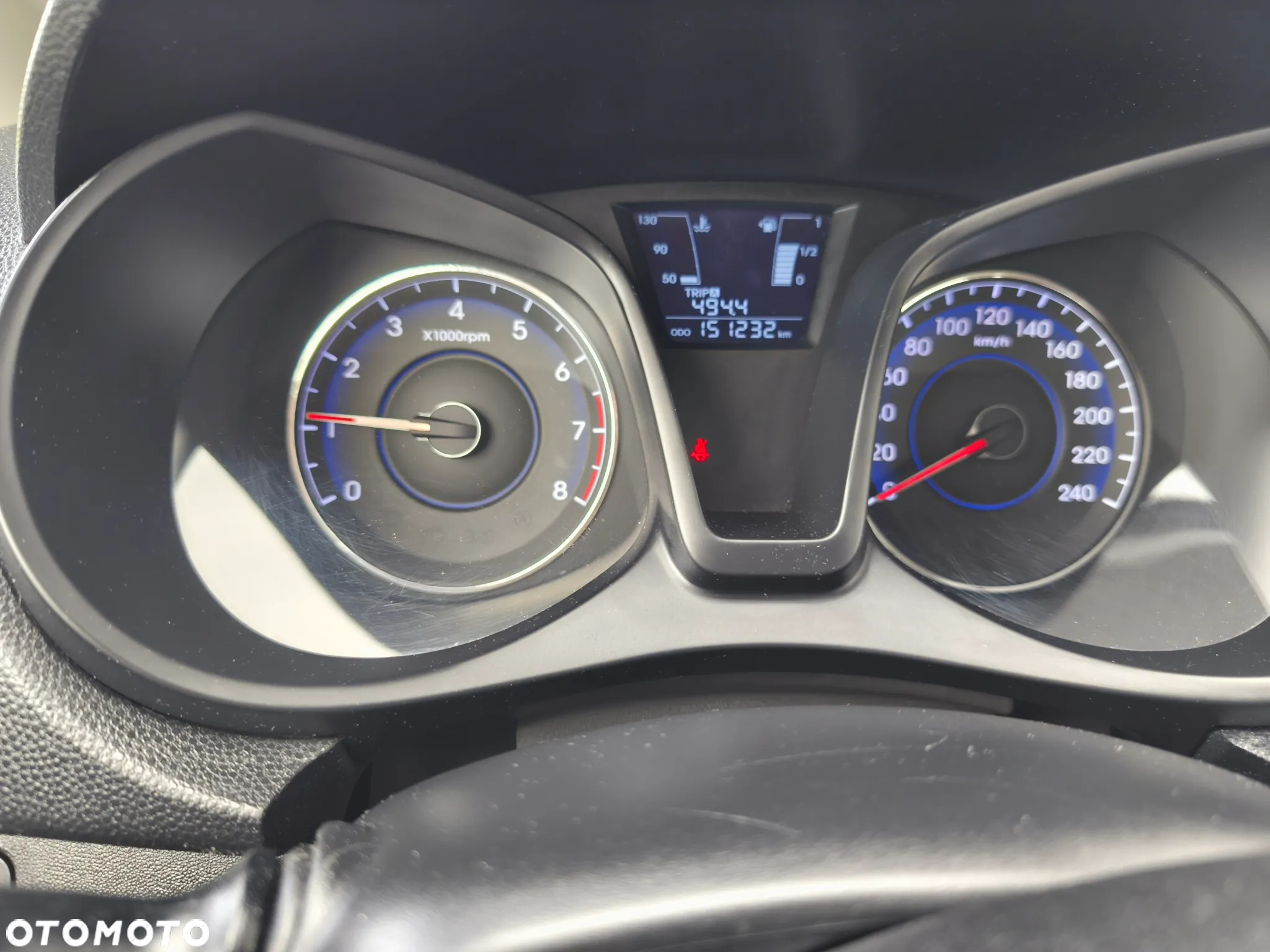 Hyundai ix20 1.4 blue - 11