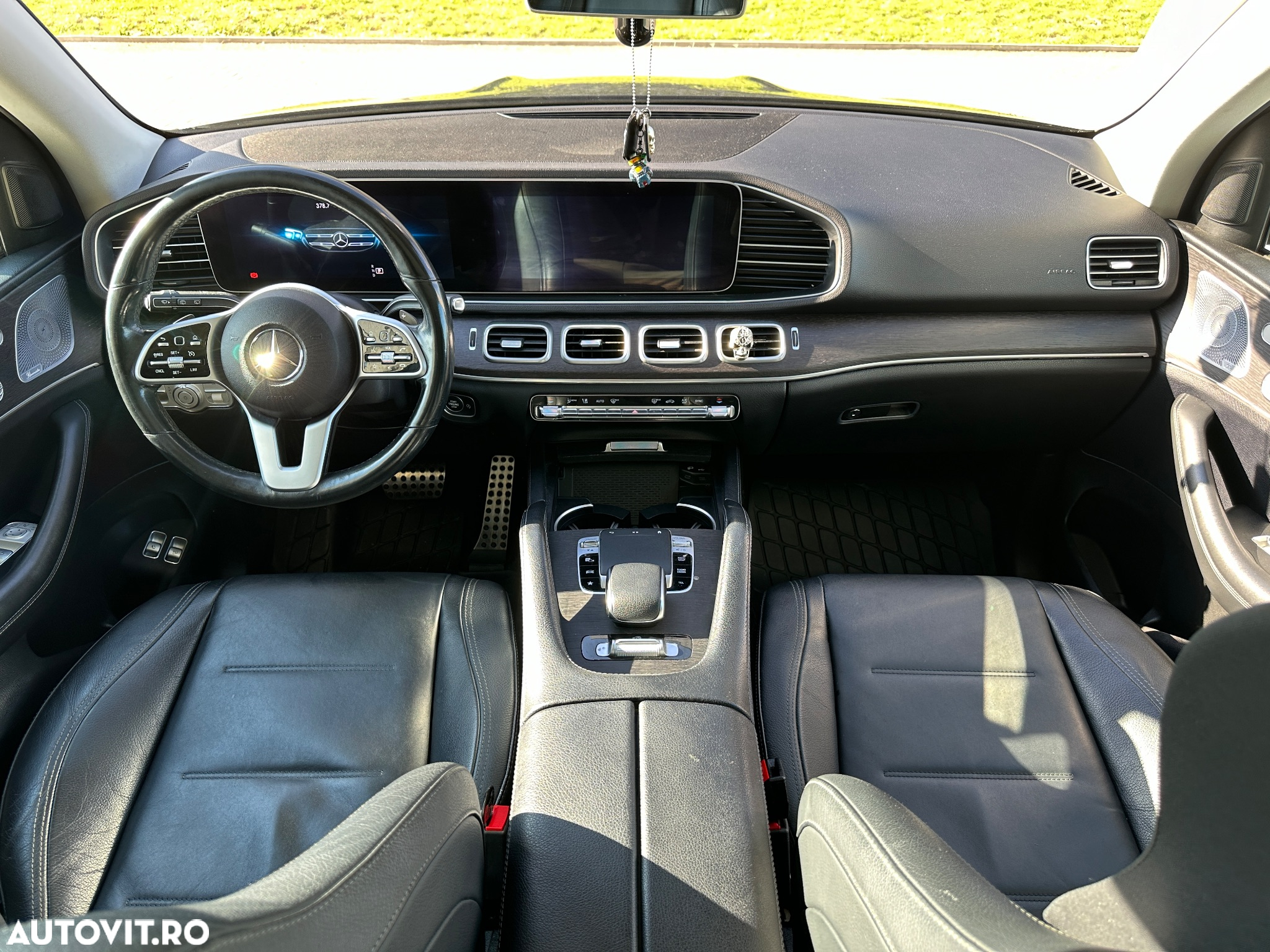 Mercedes-Benz GLE - 22