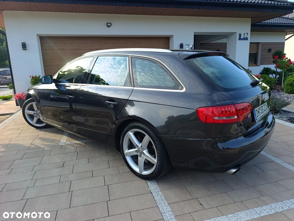 Audi A4 Avant - 11