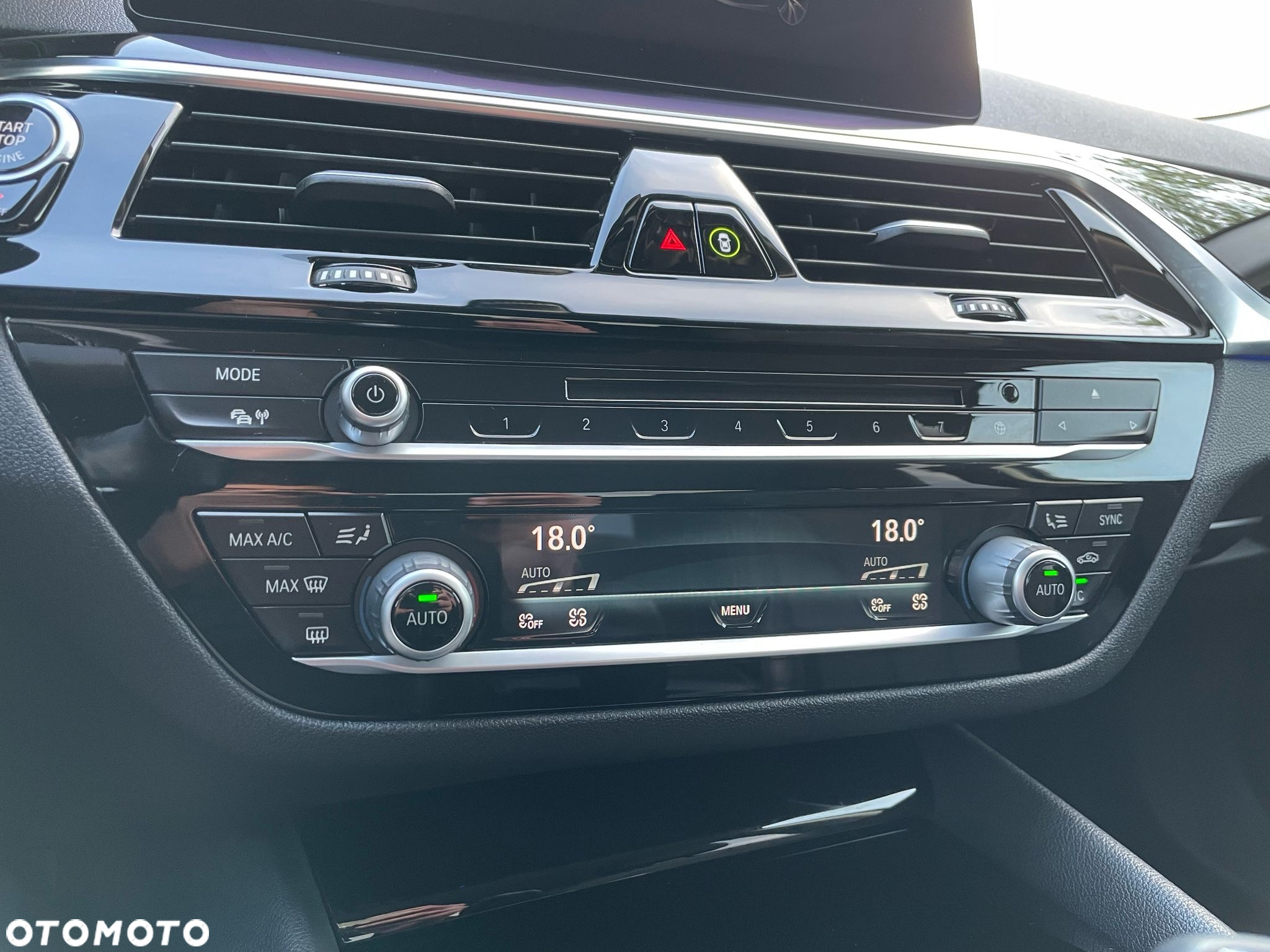 BMW Seria 5 530i xDrive Sport Line sport - 38