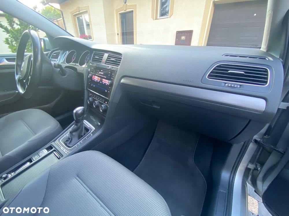 Volkswagen Golf 1.5 eTSI EVO United DSG - 26