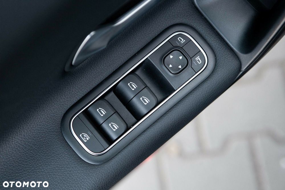 Mercedes-Benz CLA 200 mHEV 7G-DCT - 17