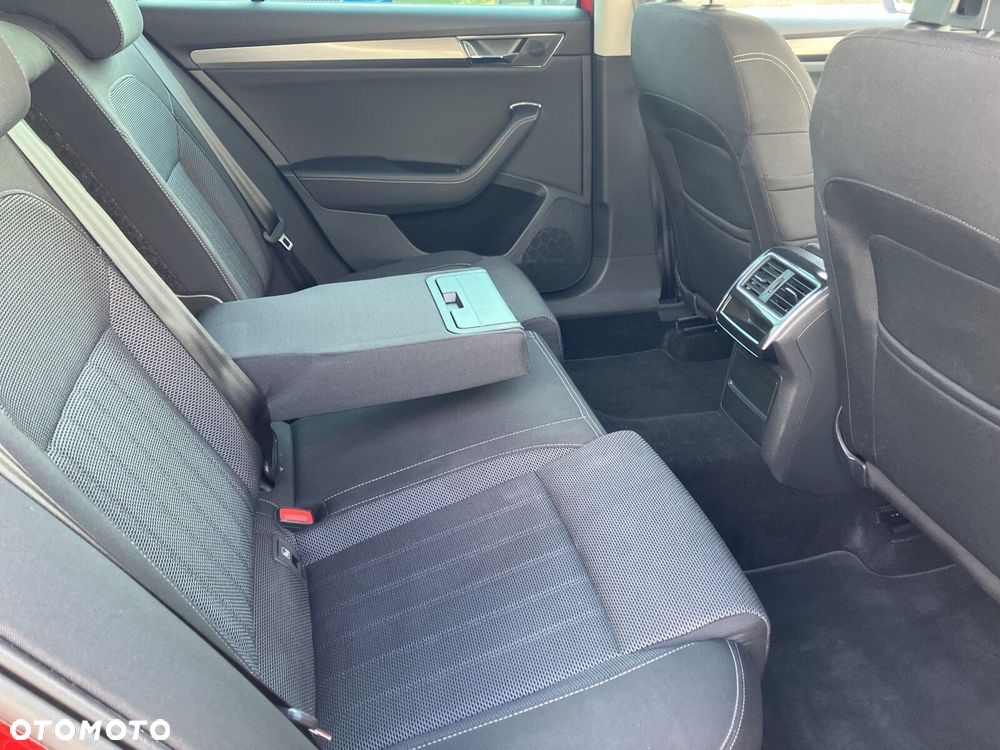 Skoda Superb 2.0 TDI SCR Style DSG - 9