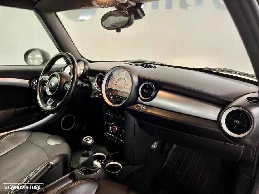 MINI Cabrio Cooper - 24