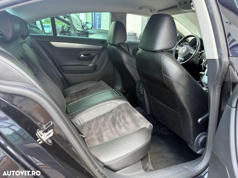 Volkswagen Passat 2.0 TDI DPF R-Line Edition - 13