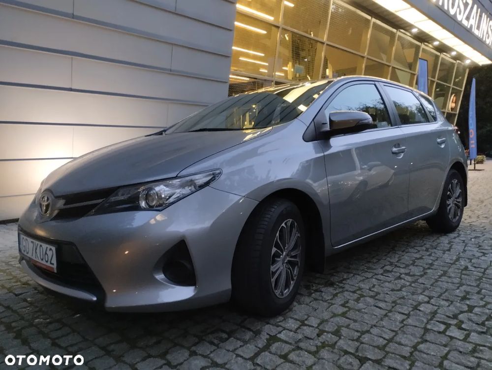 Toyota Auris 1.33 VVT-i Life Comfort - 1