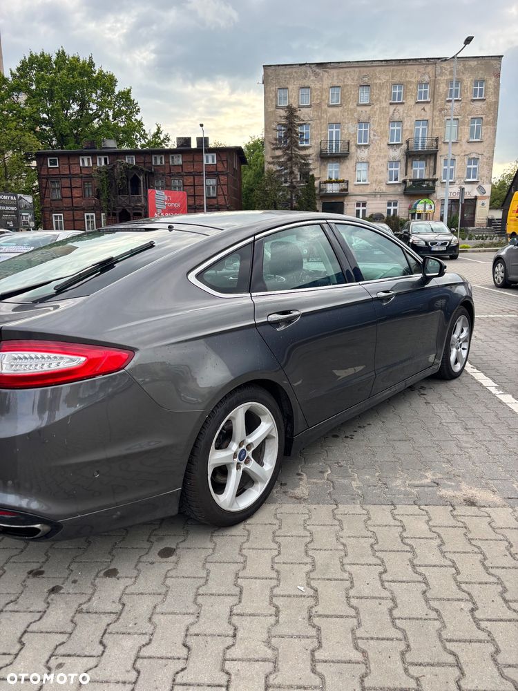 Ford Mondeo 2.0 EcoBoost Titanium - 8