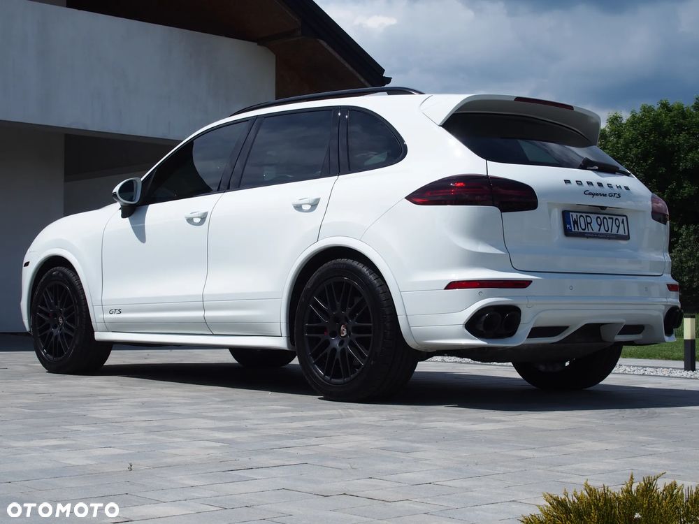 Porsche Cayenne GTS - 15