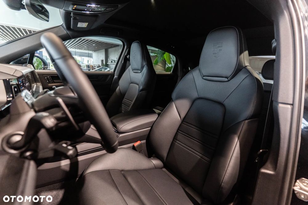 Porsche Cayenne Black Edition - 13