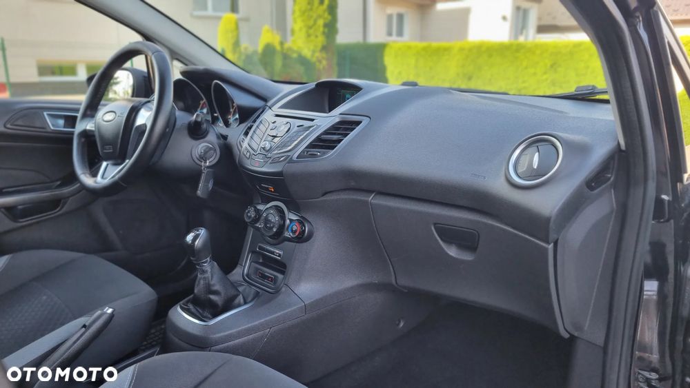 Ford Fiesta 1.25 Celebration - 13