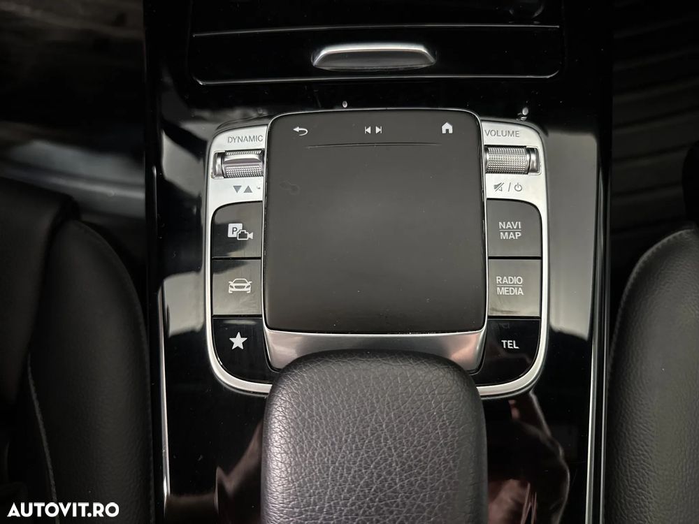 Mercedes-Benz CLA 200 - 18