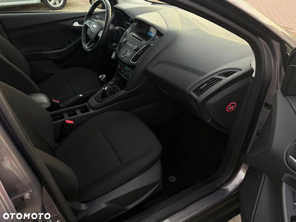 Ford Focus 1.0 EcoBoost Titanium - 17