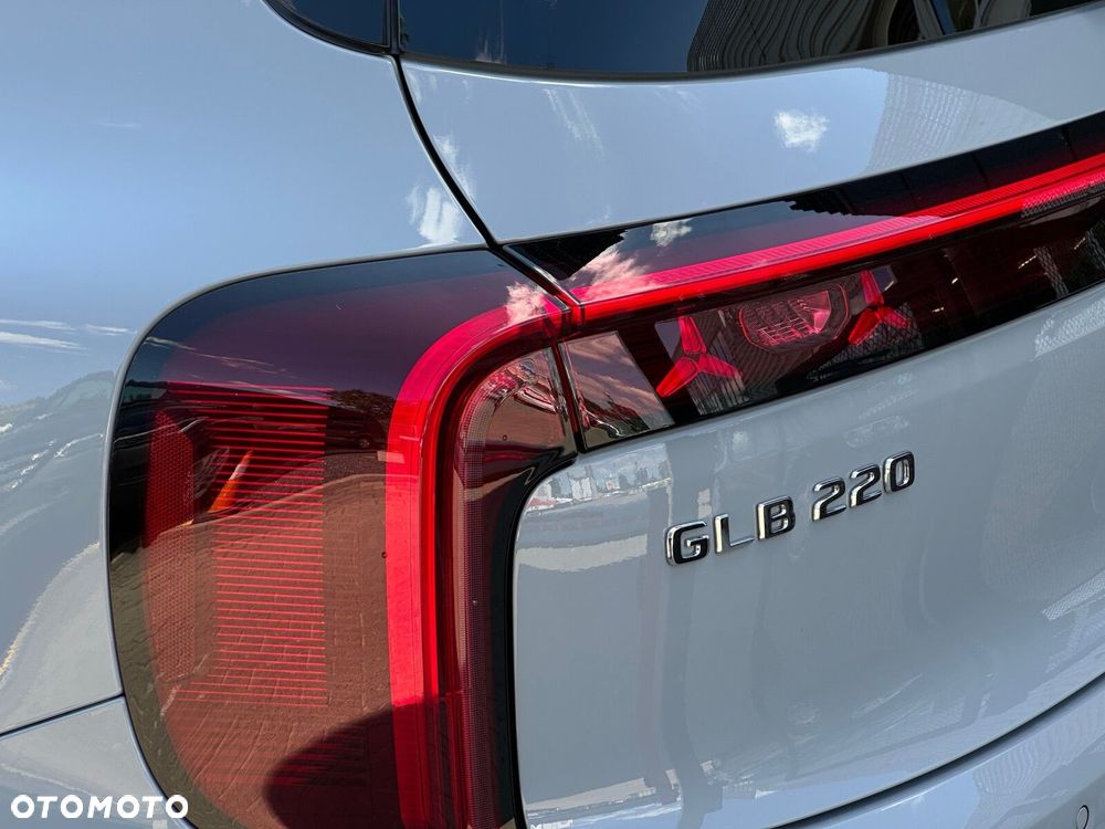 Mercedes-Benz GLB 220 mHEV 4-Matic 8G-eDCT - 11