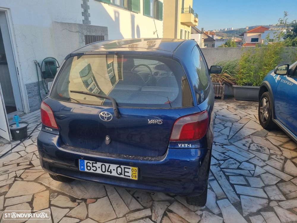 Toyota Yaris 1.0 Base - 4
