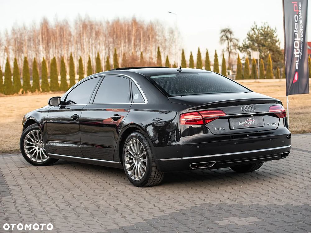 Audi A8 - 8