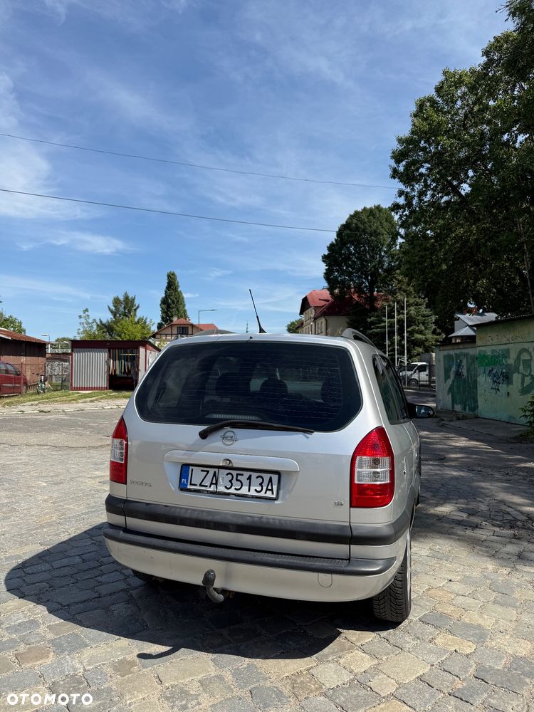 Opel Zafira - 3