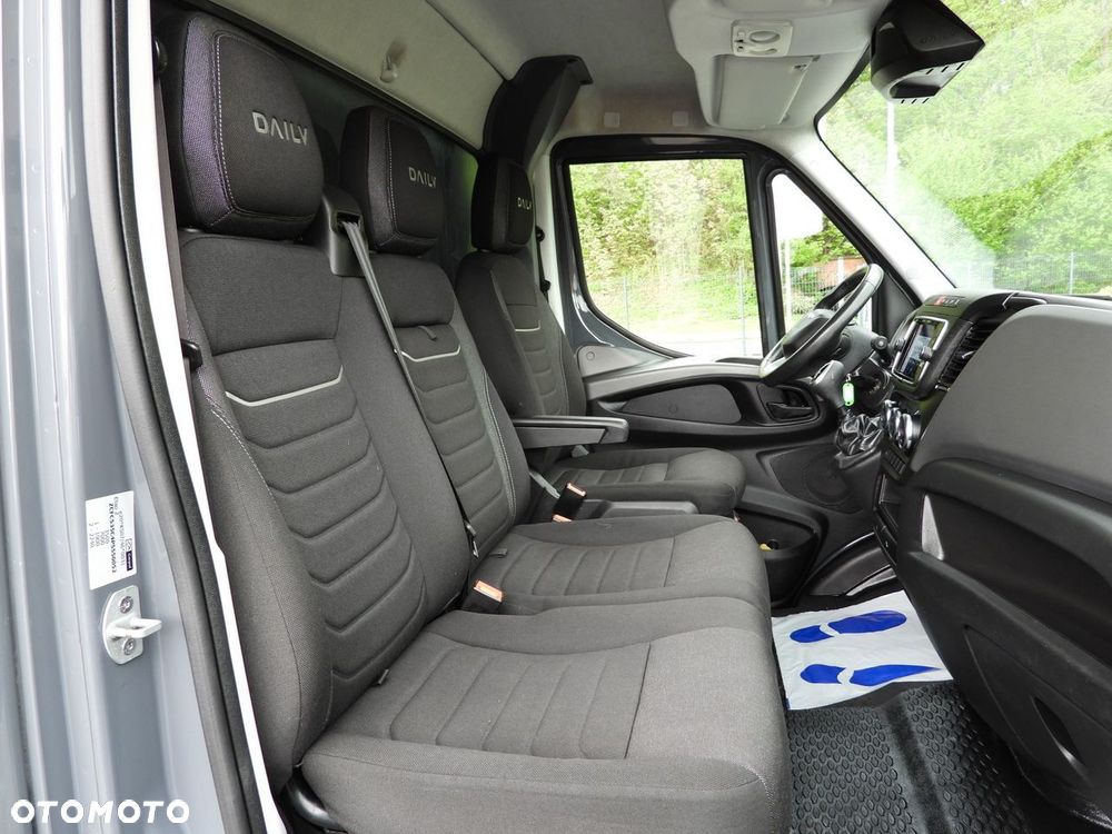 Iveco DAILY 35S18 PLANDEKA 10 PALET WEBASTO TEMPOMAT NAWIGACJA LEDY AUTOMAT HI-MATIC KLIMATYZACJA  180KM - 39