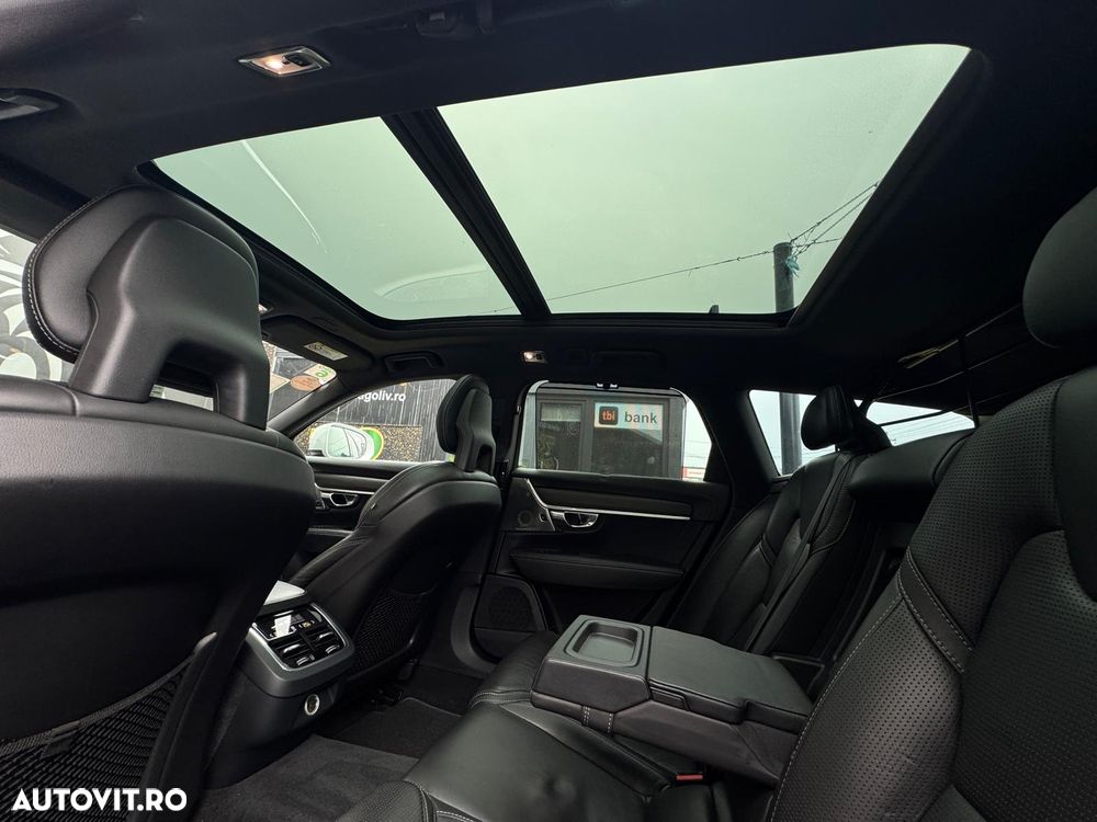Volvo V90 D5 AWD - 32