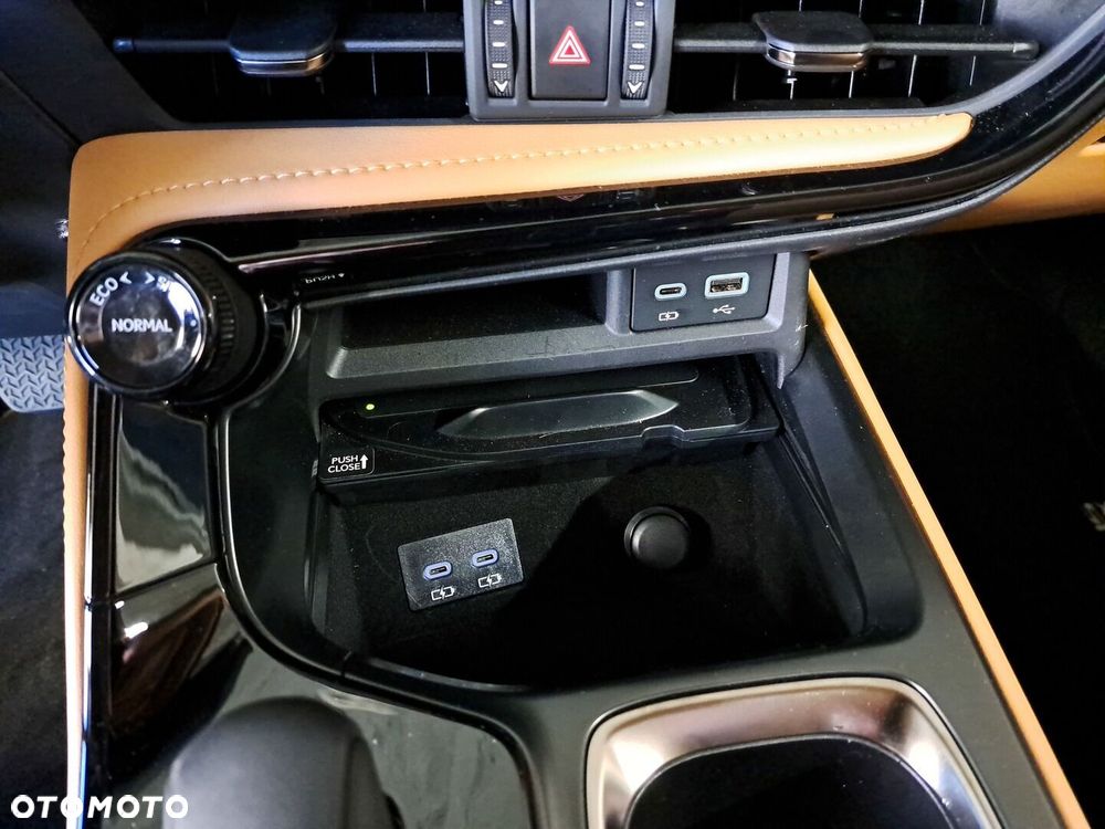 Lexus NX 2025
