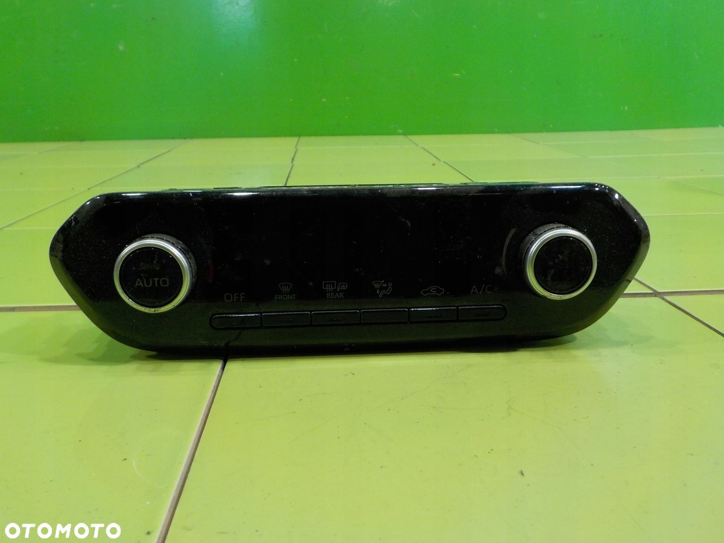 TOYOTA AYGO X 1.0 VVT-I 22r 5D panel klimatyzacji 55900-0H150 - 1