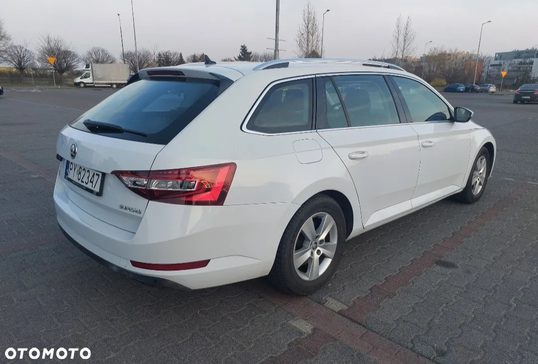 Skoda Superb 2.0 TDI Active DSG - 4