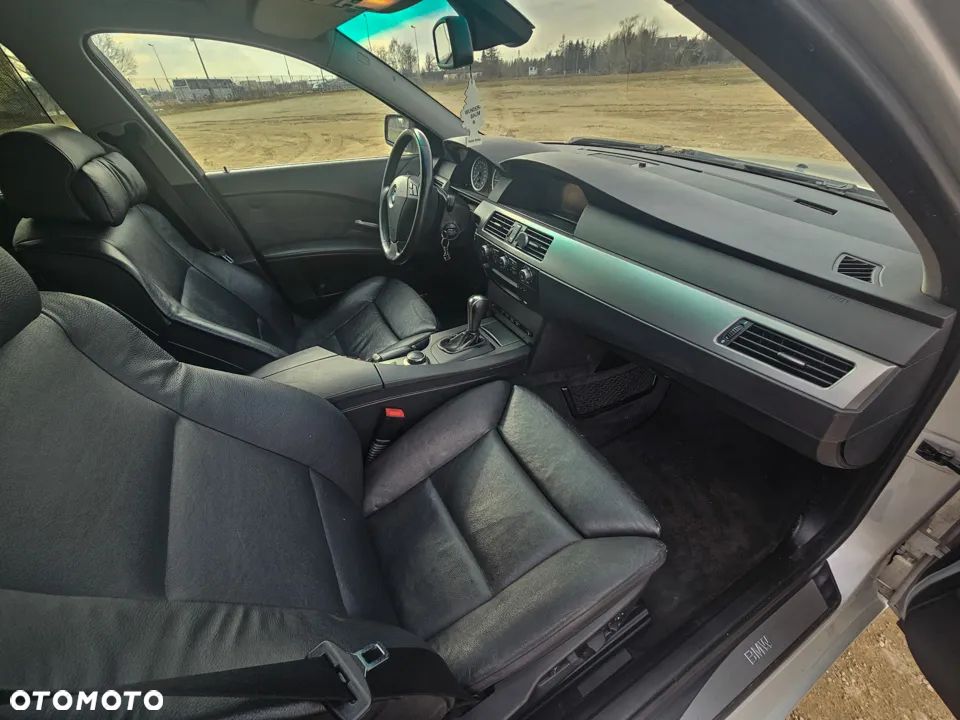 BMW Seria 5 520d - 26